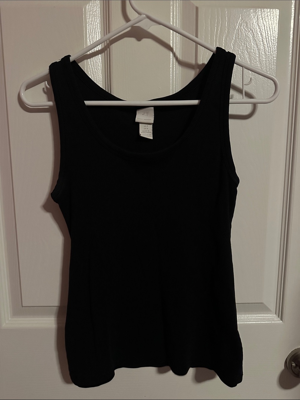 H&M Black Ribbed Tank Top - Scoop Neck